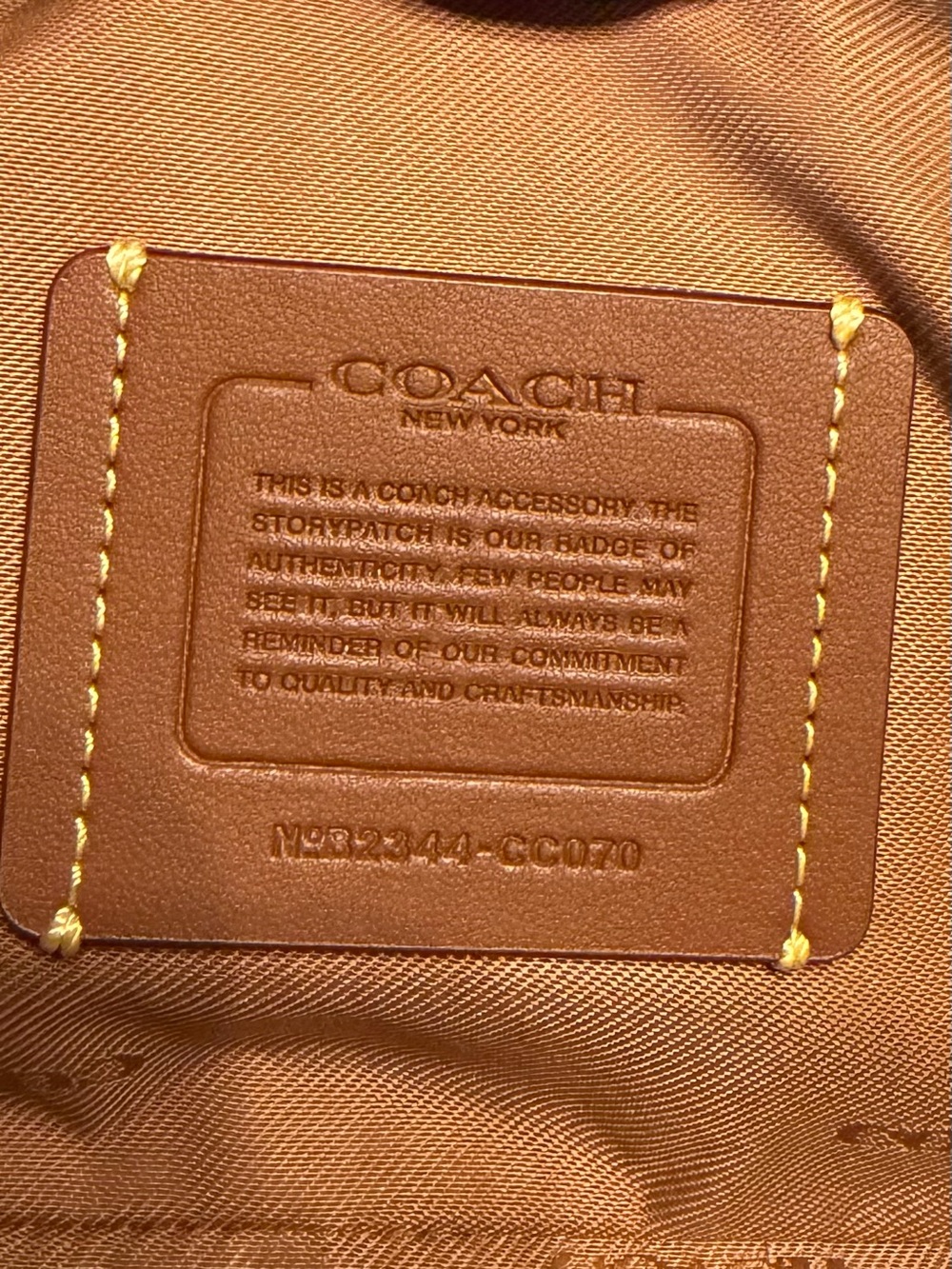 Coach Retro Cream Pebbled Leather Crossbody with Coin Pouch Brown Guitar Strap - Picture 6 of 9
